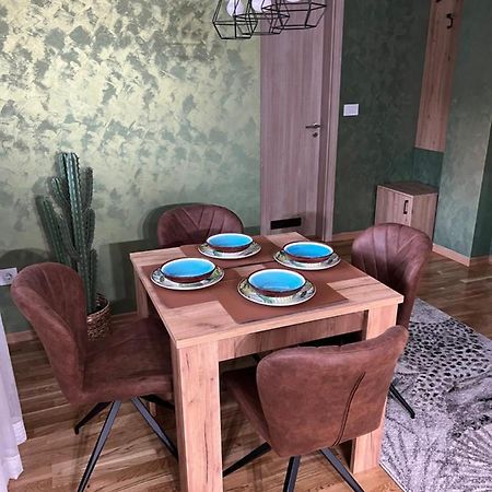Jungle Lux Apartment Čačak Dış mekan fotoğraf